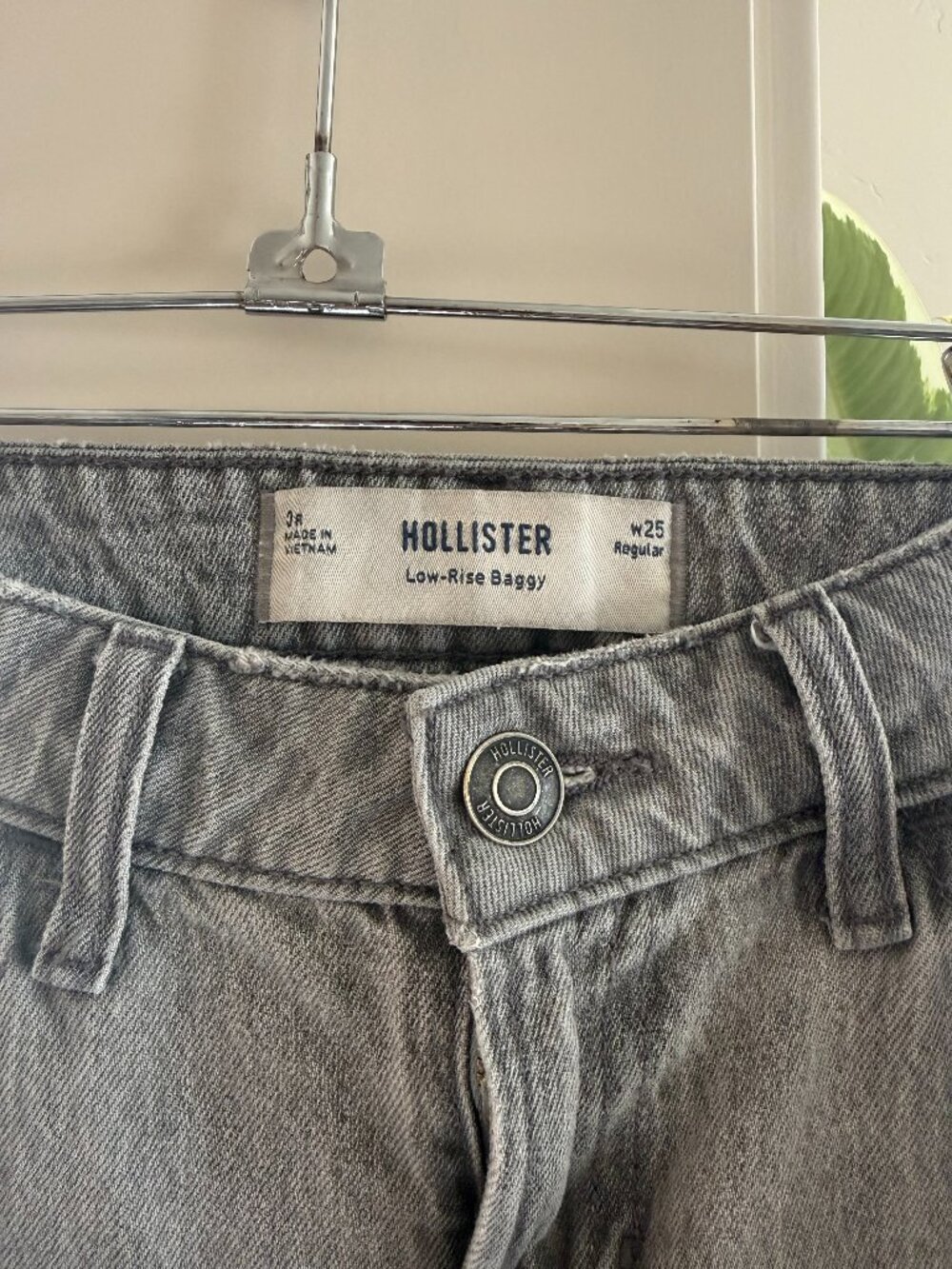 Hollister Low Rise Baggy Jeans